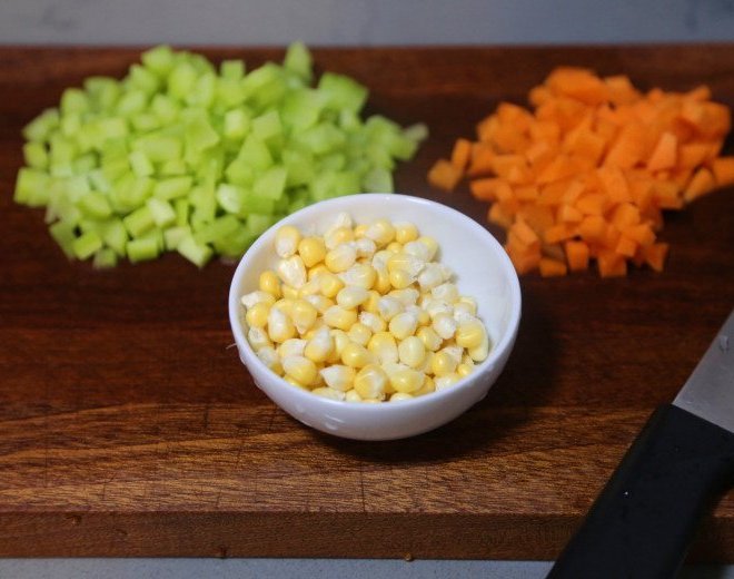 Còn thừa bát cơm nguội, đem rang kiểu này được bữa ngon lại chẳng lo thiếu chất Còn thừa bát cơm nguội, đem rang kiểu này được bữa ngon lại chẳng lo thiếu chất