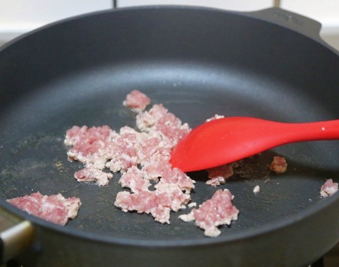 Còn thừa bát cơm nguội, đem rang kiểu này được bữa ngon lại chẳng lo thiếu chất Còn thừa bát cơm nguội, đem rang kiểu này được bữa ngon lại chẳng lo thiếu chất