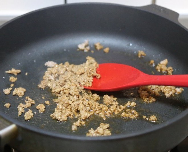 Còn thừa bát cơm nguội, đem rang kiểu này được bữa ngon lại chẳng lo thiếu chất Còn thừa bát cơm nguội, đem rang kiểu này được bữa ngon lại chẳng lo thiếu chất