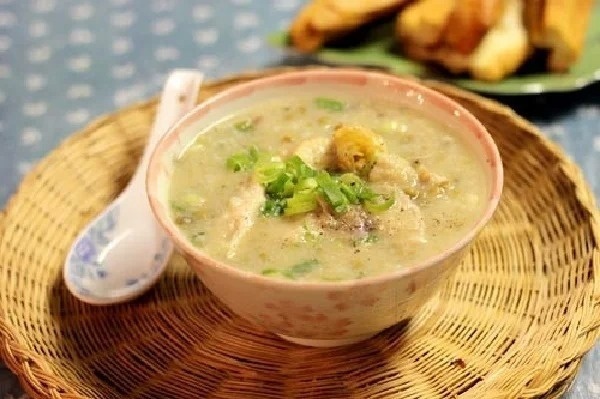 Trời lạnh ăn gì: 4 cách nấu cháo bò đủ chất để bồi bổ người già và trẻ nhỏ Trời lạnh ăn gì: 4 cách nấu cháo bò đủ chất để bồi bổ người già và trẻ nhỏ
