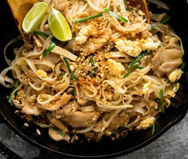 4 cách làm phở xào giòn mềm, thơm thơm cho bữa tối ngày cuối năm nhanh gọn mà ngon đủ chất 4 cách làm phở xào giòn mềm, thơm thơm cho bữa tối ngày cuối năm nhanh gọn mà ngon đủ chất