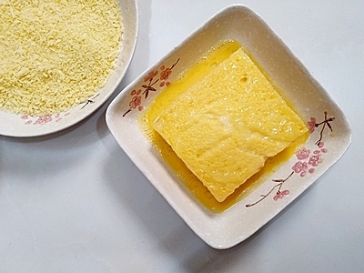 Bánh mì kẹp pate gan chiên giòn