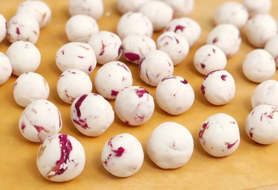 Làm món này và kiên trì ăn mỗi tuần 1 bát còn hơn đắp 10 chiếc mặt nạ: Dưỡng ẩm, làm đẹp và chống lão hóa da Làm món này và kiên trì ăn mỗi tuần 1 bát còn hơn đắp 10 chiếc mặt nạ: Dưỡng ẩm, làm đẹp và chống lão hóa da