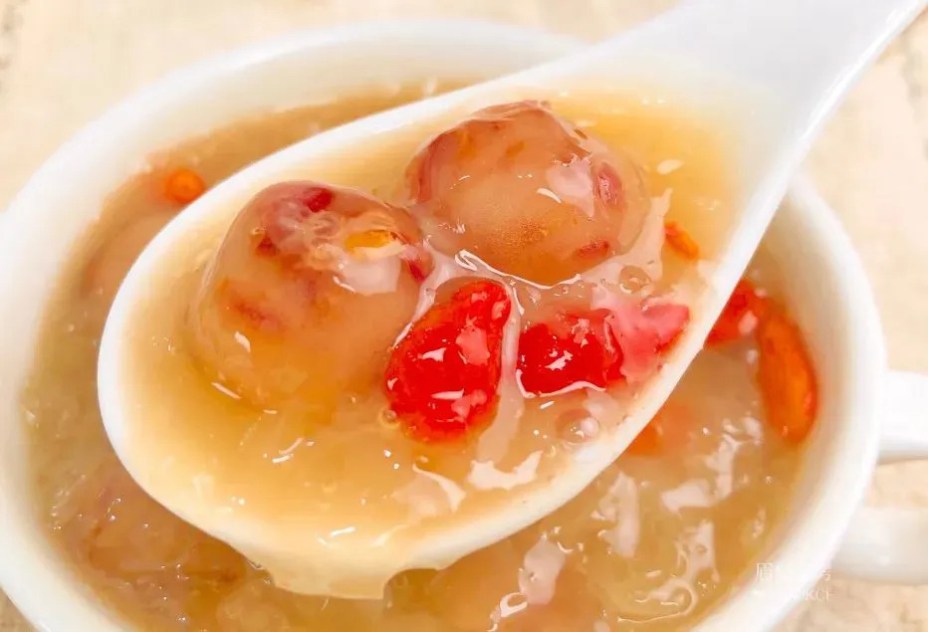 Làm món này và kiên trì ăn mỗi tuần 1 bát còn hơn đắp 10 chiếc mặt nạ: Dưỡng ẩm, làm đẹp và chống lão hóa da Làm món này và kiên trì ăn mỗi tuần 1 bát còn hơn đắp 10 chiếc mặt nạ: Dưỡng ẩm, làm đẹp và chống lão hóa da