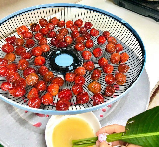 Đang vào mùa, gái đảm mách cách làm ô mai mận không cần nước vôi trong vẫn dẻo ngon Đang vào mùa, gái đảm mách cách làm ô mai mận không cần nước vôi trong vẫn dẻo ngon