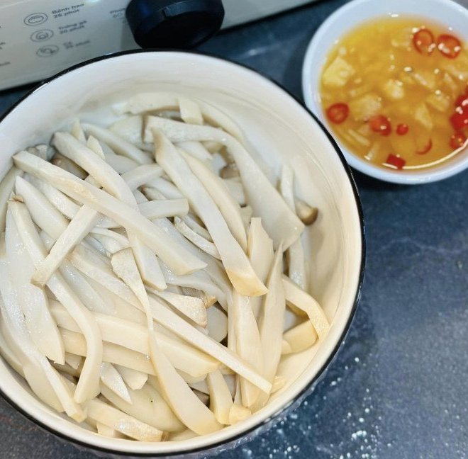 Nắng nóng lấy thứ này làm nem thính chay thơm ngon chẳng kém gì hàng thật