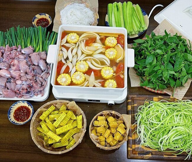 Cuối tuần se lạnh, nấu ngay 5 món lẩu hấp dẫn lại nóng hổi này cả nhà ăn cạn cả nồi vì quá ngon Cuối tuần se lạnh, nấu ngay 5 món lẩu hấp dẫn lại nóng hổi này cả nhà ăn cạn cả nồi vì quá ngon