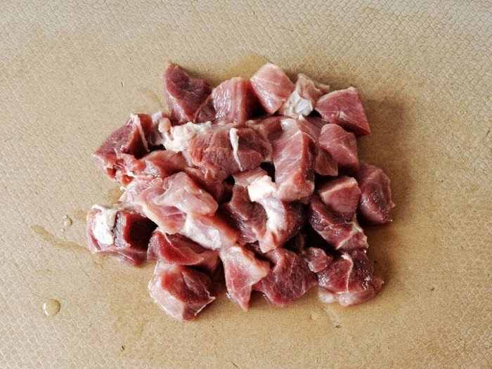 Thịt bò xào mãi cũng chán, đem nấu kiểu này mềm ngon, cực trôi cơm
