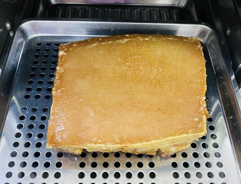 Cách làm ba chỉ quay bì giòn cực dễ, để ăn cơm cũng ngon, dành làm món nhậu cũng rất đã miệng