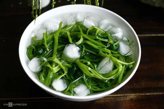 Nộm rau muống tôm đồng kiểu Hà Nội Nộm rau muống tôm đồng kiểu Hà Nội