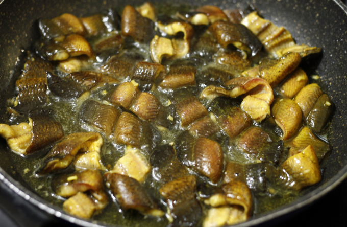 Cách làm lươn xào sả ớt thơm ngon, đậm đà