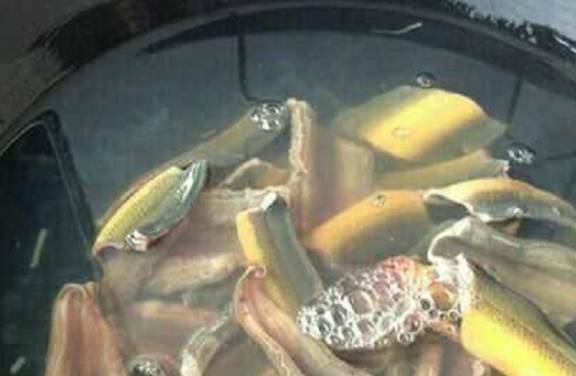 Khi làm lươn đừng chỉ loại bỏ chất nhờn, phải thêm bước này nữa để có món ngon tuyệt hảo