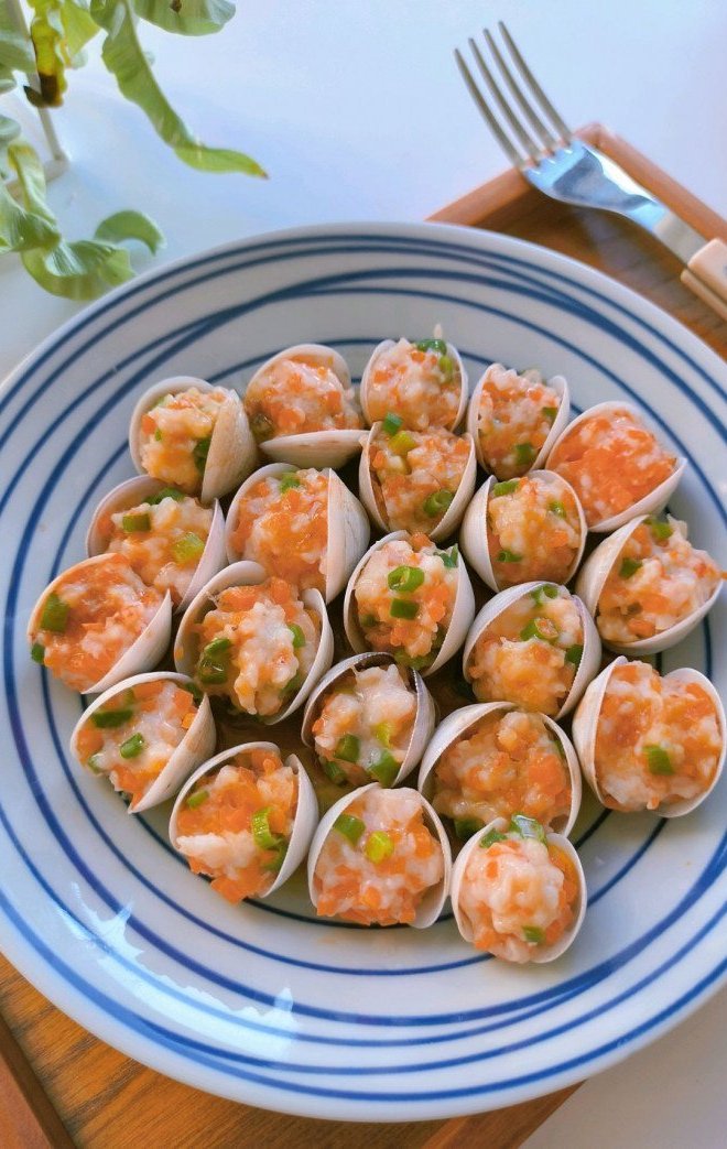 Ngao hấp không đã ngon, đem nhồi thêm kiểu này được món hấp dẫn chưa từng thấy