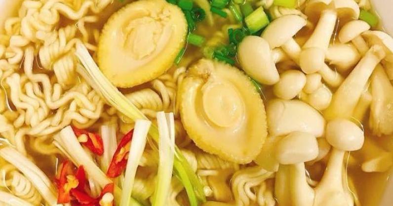 Mách bạn cách làm Cơm bào ngư: Món ăn hot nhất ngày 13/08, đặc biệt dành cho các cặp đôi chiêu đãi nhau thêm phần thắm thiết