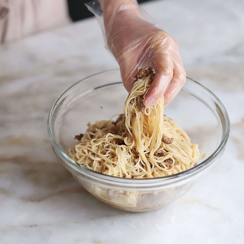 Món mì ngon và dễ làm dùng ăn sáng, trưa, tối đều hợp và không tốn nhiều thời gian nấu nướng Món mì ngon và dễ làm dùng ăn sáng, trưa, tối đều hợp và không tốn nhiều thời gian nấu nướng