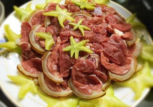 Món ngon bữa tối: Thịt bê hấp gừng sả chấm tương bần ngon hết ý Món ngon bữa tối: Thịt bê hấp gừng sả chấm tương bần ngon hết ý