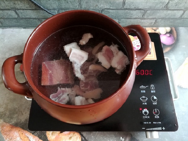 Canh măng thịt xá xíu cực ngon Canh măng thịt xá xíu cực ngon