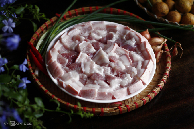 Thịt ba chỉ kho dưa chua Thịt ba chỉ kho dưa chua