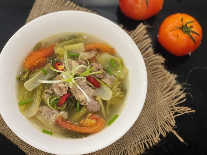 Canh thịt bò nấu dưa chua
