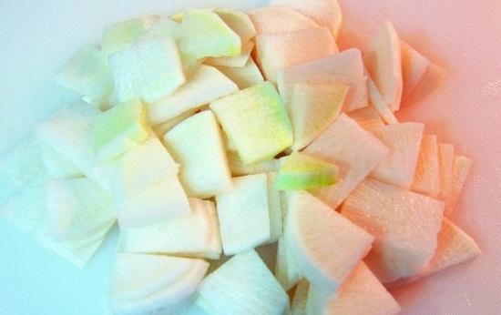 Cách nấu canh thịt bò củ cải cay cực thơm ngon