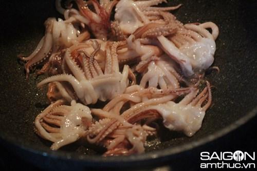 Công thức làm món râu mực xào sốt cay sambal hấp dẫn