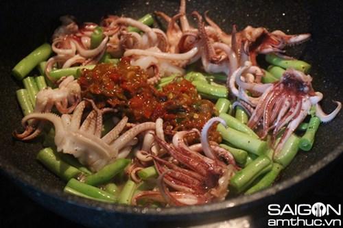 Công thức làm món râu mực xào sốt cay sambal hấp dẫn