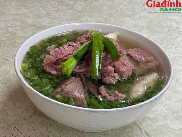 Ngày mưa mát trời, đừng quên foodtour Hà Nội với những món ăn ngon hấp dẫn