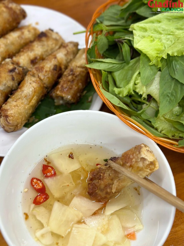 Ngày mưa mát trời, đừng quên foodtour Hà Nội với những món ăn ngon hấp dẫn