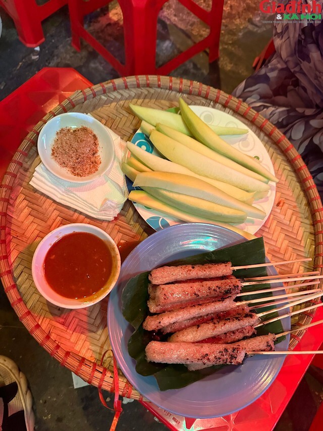 Ngày mưa mát trời, đừng quên foodtour Hà Nội với những món ăn ngon hấp dẫn
