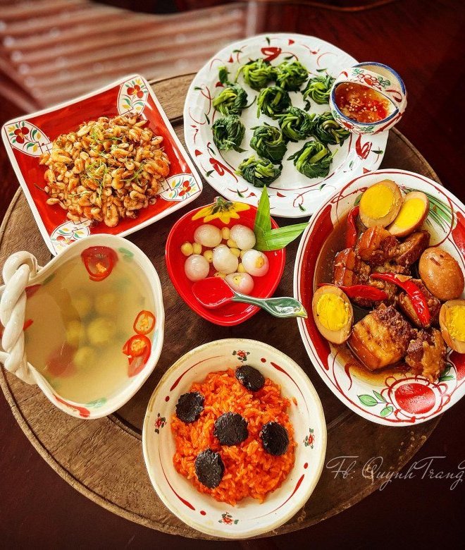 Chị em thi nhau bày rau muống luộc kiểu độc đáo đẹp mắt, lúc gắp cực dễ không sót một ngọn nào! Chị em thi nhau bày rau muống luộc kiểu độc đáo đẹp mắt, lúc gắp cực dễ không sót một ngọn nào!