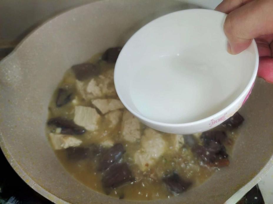 Thử ngay món canh ngon hơn cả cá và thịt này dù chỉ kết hợp 2 nguyên liệu rẻ tiền mà cách nấu rất đơn giản Thử ngay món canh ngon hơn cả cá và thịt này dù chỉ kết hợp 2 nguyên liệu rẻ tiền mà cách nấu rất đơn giản