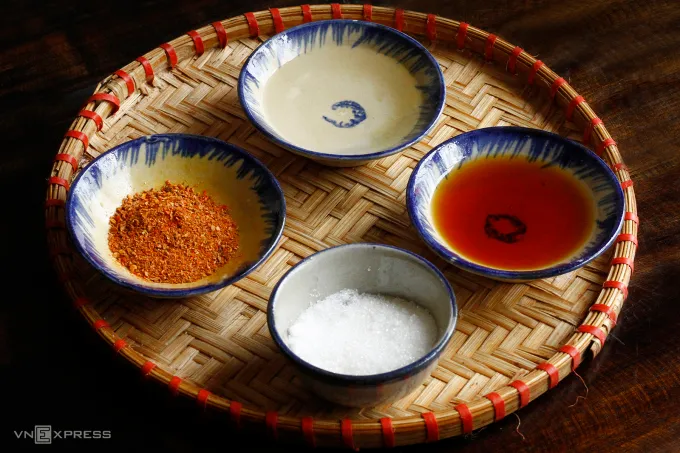 Bánh đúc nóng Hà Nội