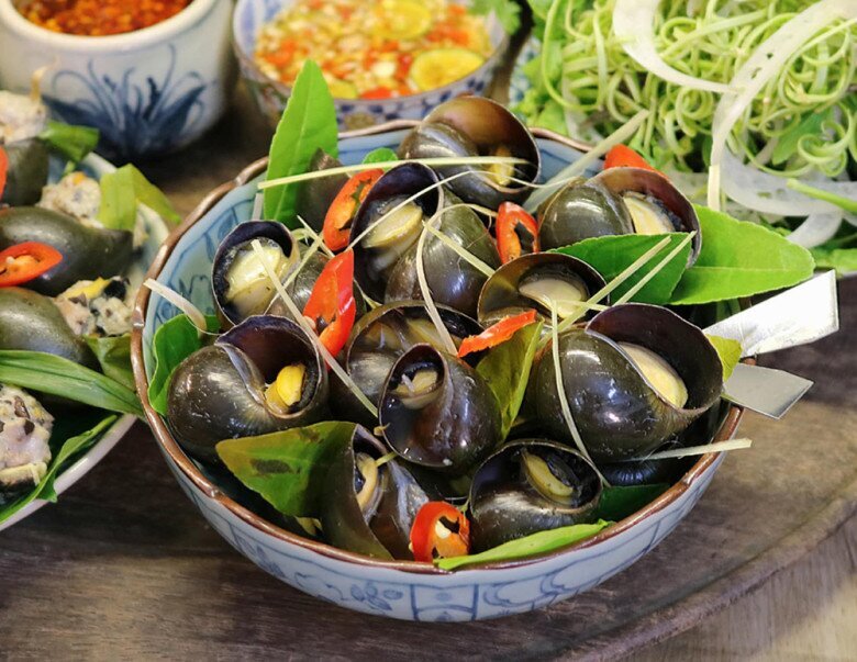 Hôm nay nấu gì: Bữa cơm tối toàn món ốc nhưng không ngán ngấy