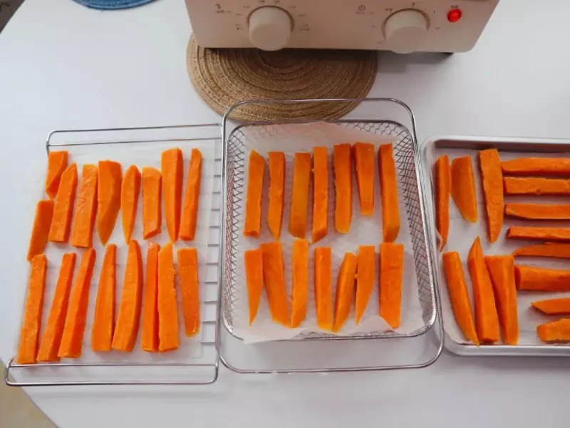 Có nồi chiên không dầu thì phải mang ra làm ngay món này chuẩn bị đón Tết vì ăn bao nhiêu cũng không tăng cân! Có nồi chiên không dầu thì phải mang ra làm ngay món này chuẩn bị đón Tết vì ăn bao nhiêu cũng không tăng cân!