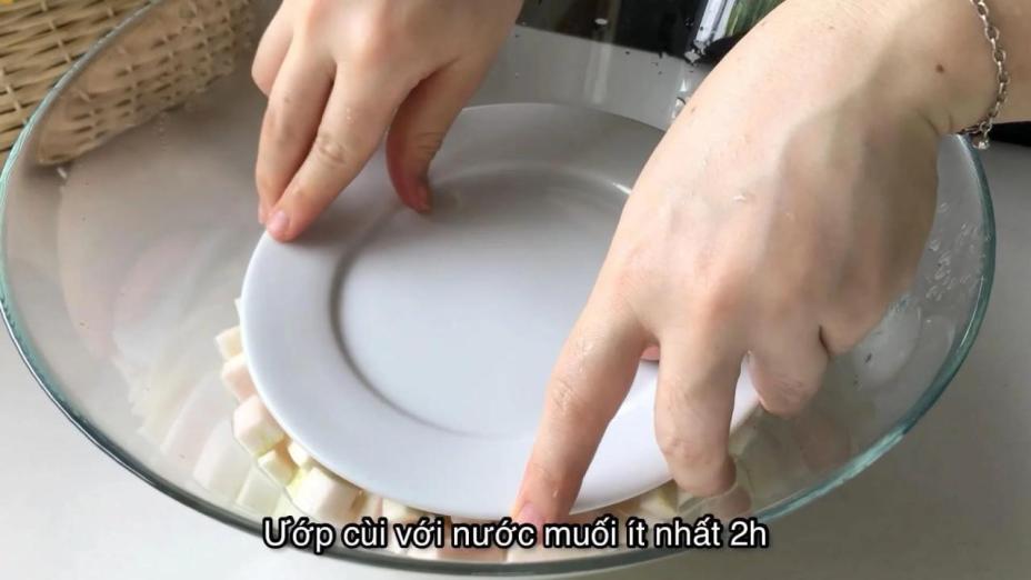 Học mẹ đảm Hà thành cách nấu chè bưởi cốm dừa cho mùa Vu Lan Học mẹ đảm Hà thành cách nấu chè bưởi cốm dừa cho mùa Vu Lan
