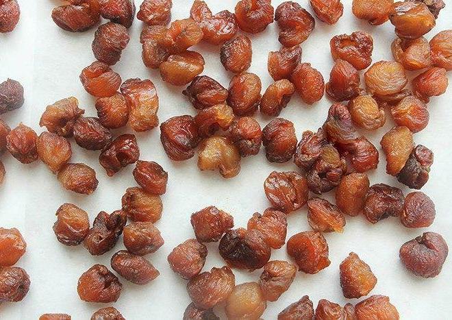 Không phải tốn tiền, ngay tại nhà chị em cũng làm được long nhãn dẻo ngọt, ngon bổ