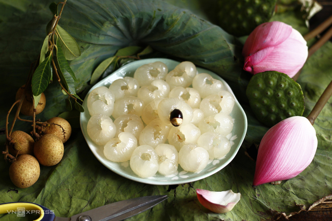 Chè nhãn lồng hạt sen kiểu Hà Nội xưa