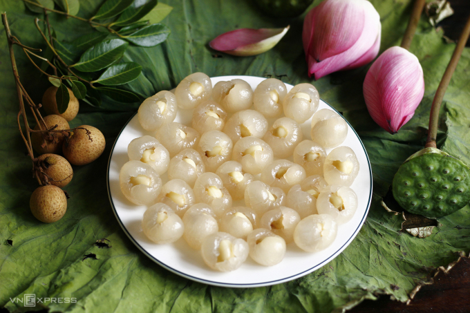 Chè nhãn lồng hạt sen kiểu Hà Nội xưa