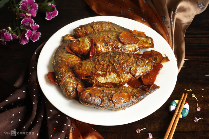 Cá diếc kho tương kiểu Bắc
