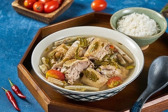 Lá me đem nấu canh thế nào? 3 cách nấu canh chua lá me ngon lạ mà dân dã cho bữa ăn quây quần