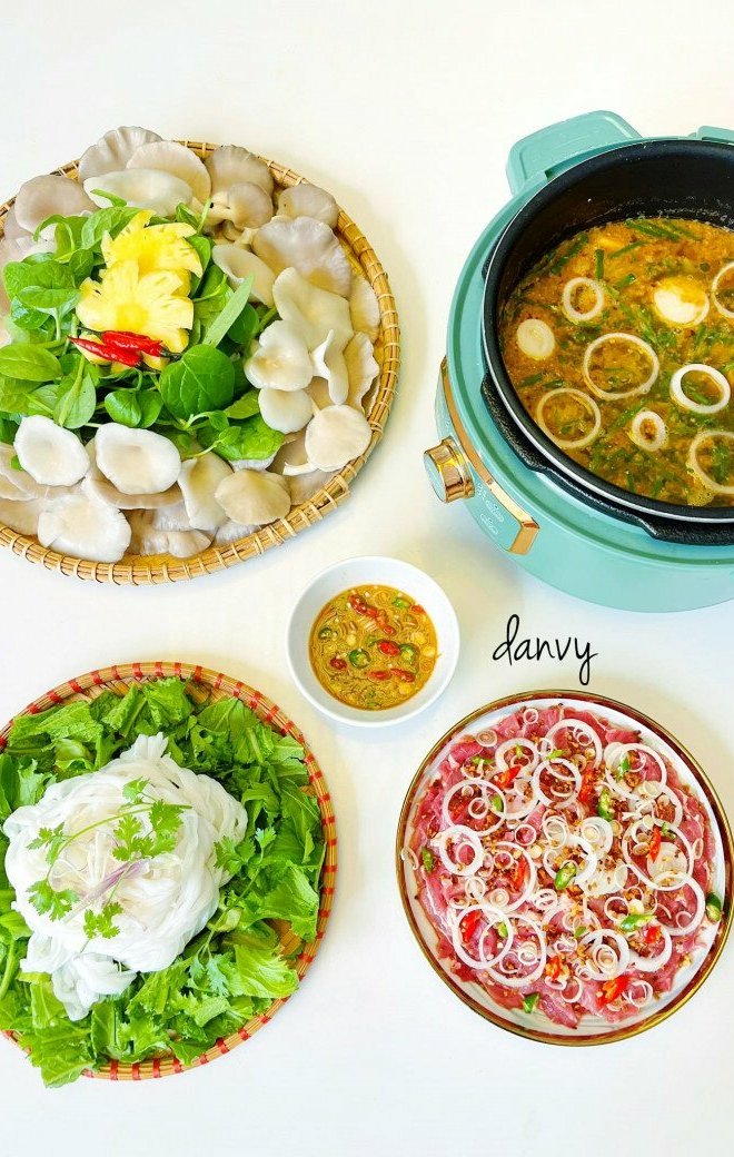 Cuối tuần không muốn đi đâu, ở nhà làm 5 món lẩu nhâm nhi cực đã