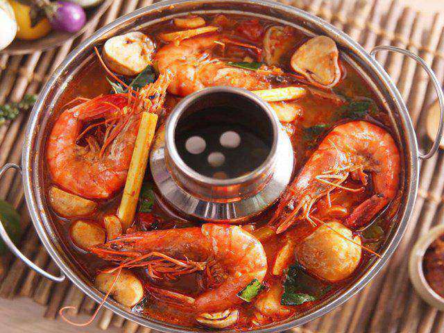 Cuối tuần không muốn đi đâu, ở nhà làm 5 món lẩu nhâm nhi cực đã