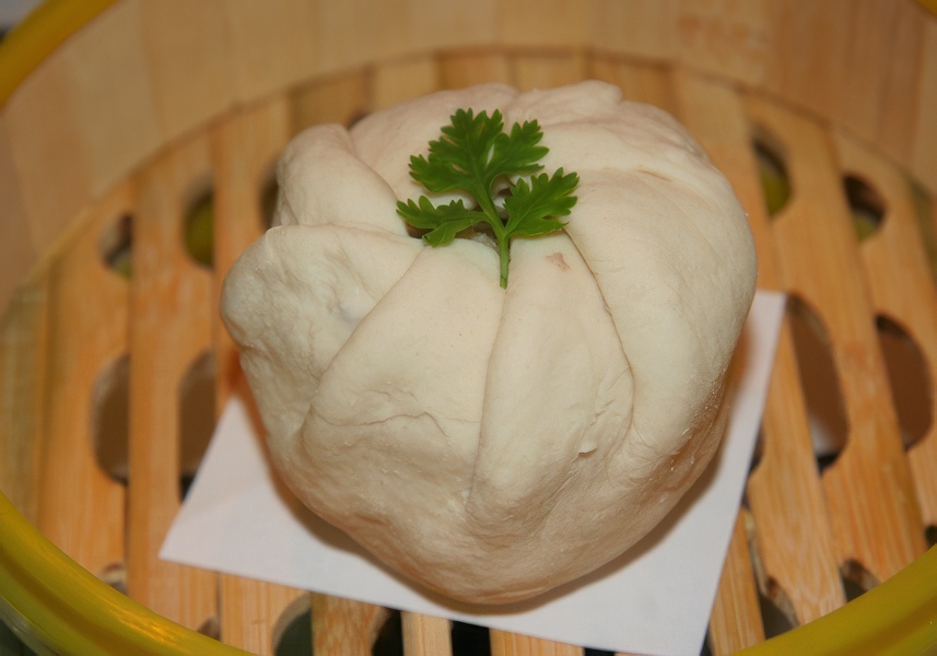 Cách làm bánh bao trứng vịt muối