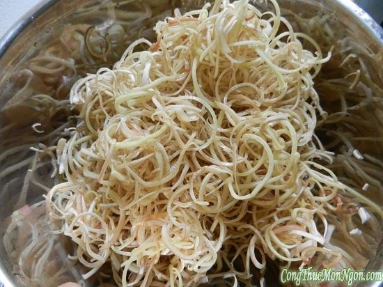 Cách làm gỏi sứa bắp chuối chua sần sật đã miệng