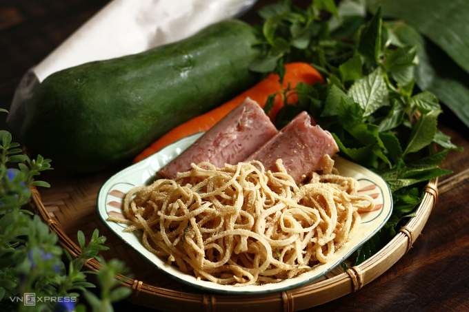 Nem cuốn tươi kiểu Hà Nội