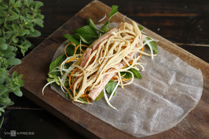 Nem cuốn tươi kiểu Hà Nội
