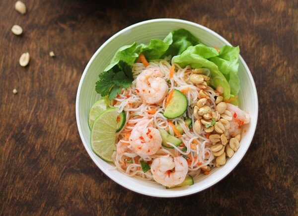 Cuối tuần nắng nóng chán cơm làm ngay 5 món bún, miến trộn vừa ngon lại thanh mát chẳng ngán ngấy này