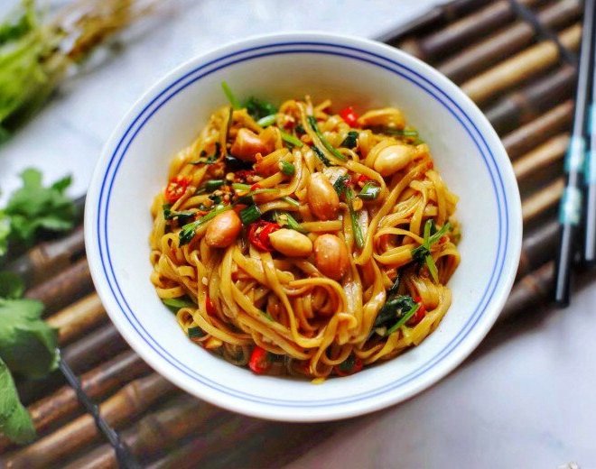 Cuối tuần nắng nóng chán cơm làm ngay 5 món bún, miến trộn vừa ngon lại thanh mát chẳng ngán ngấy này