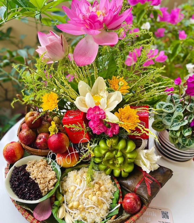 Chiêm ngưỡng loạt ảnh mâm cúng Tết Đoan Ngọ đẹp hút hồn của các mẹ đảm, nhìn mà không nỡ ăn