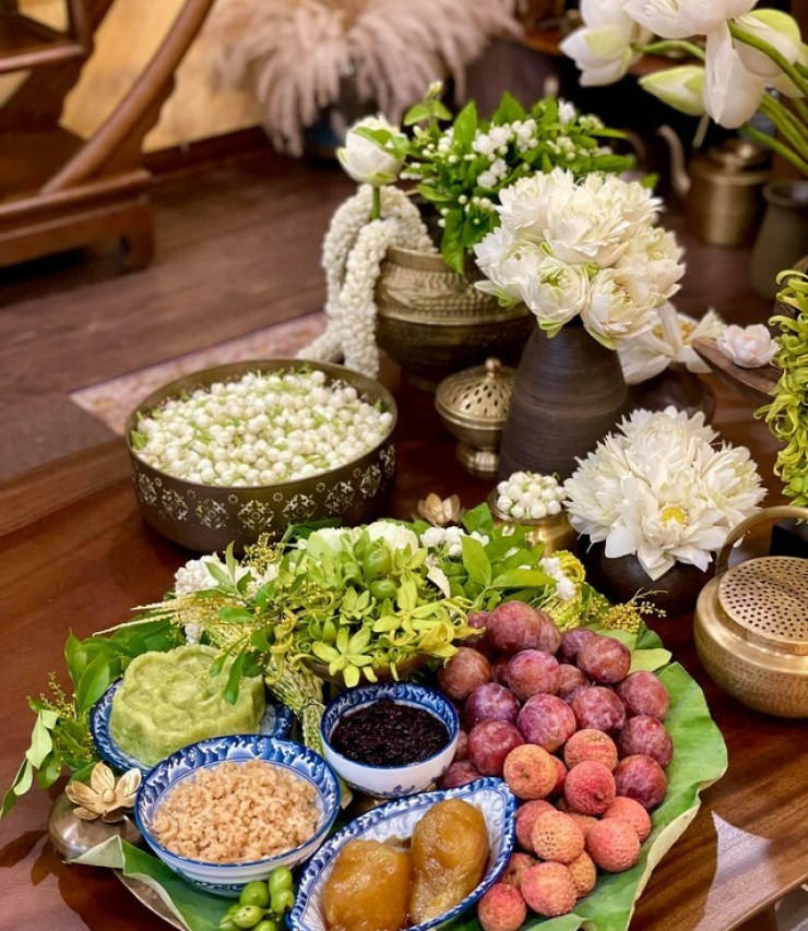 Chiêm ngưỡng loạt ảnh mâm cúng Tết Đoan Ngọ đẹp hút hồn của các mẹ đảm, nhìn mà không nỡ ăn